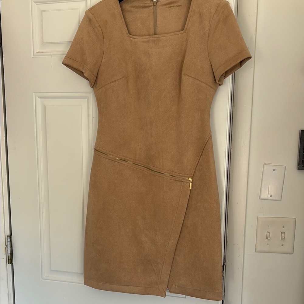 Stylish Tan Short Sleeve Dress-never worn
